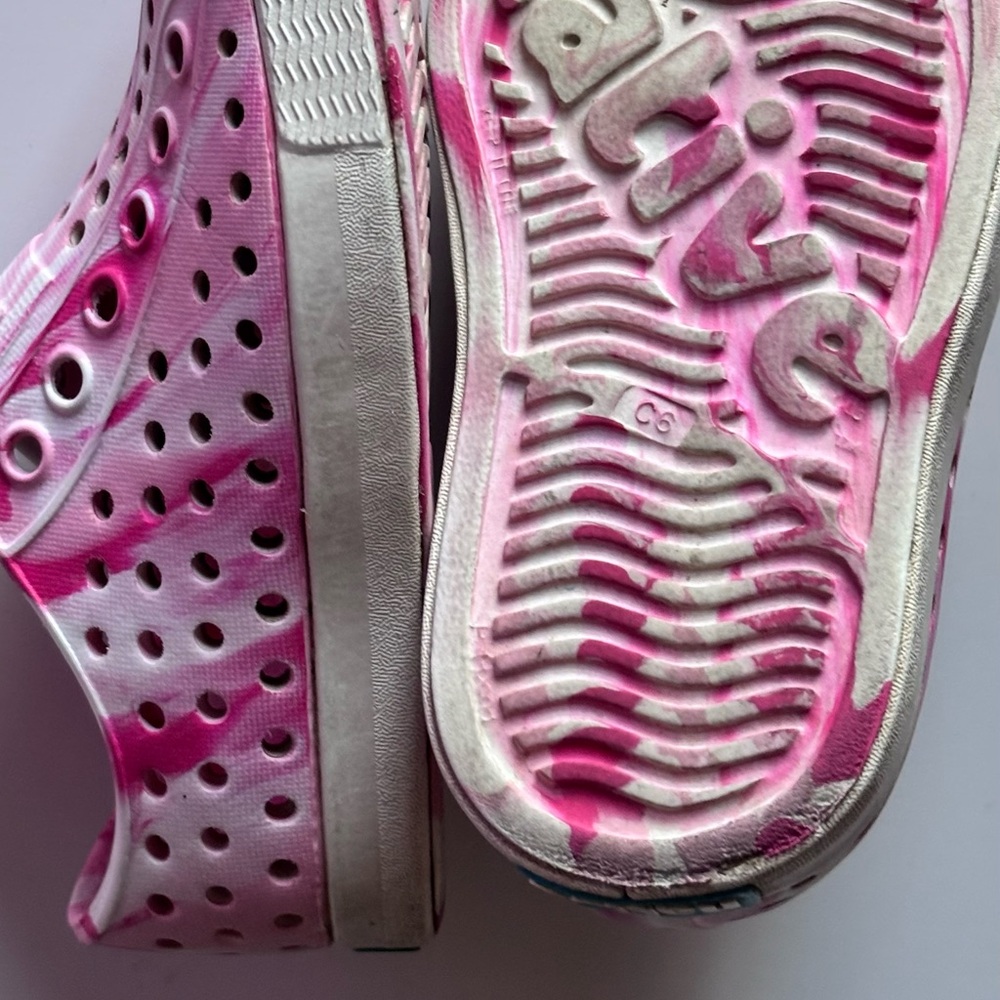 NATIVE SHOES - Picture 9 of 12